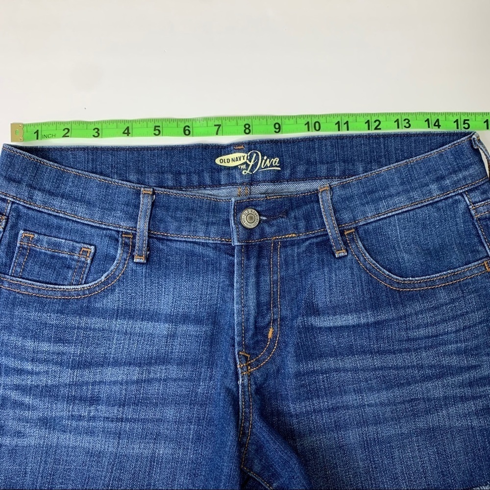 Old Navy Distressed Fray Hem Cut Off Jean Shorts - Picture 6 of 9